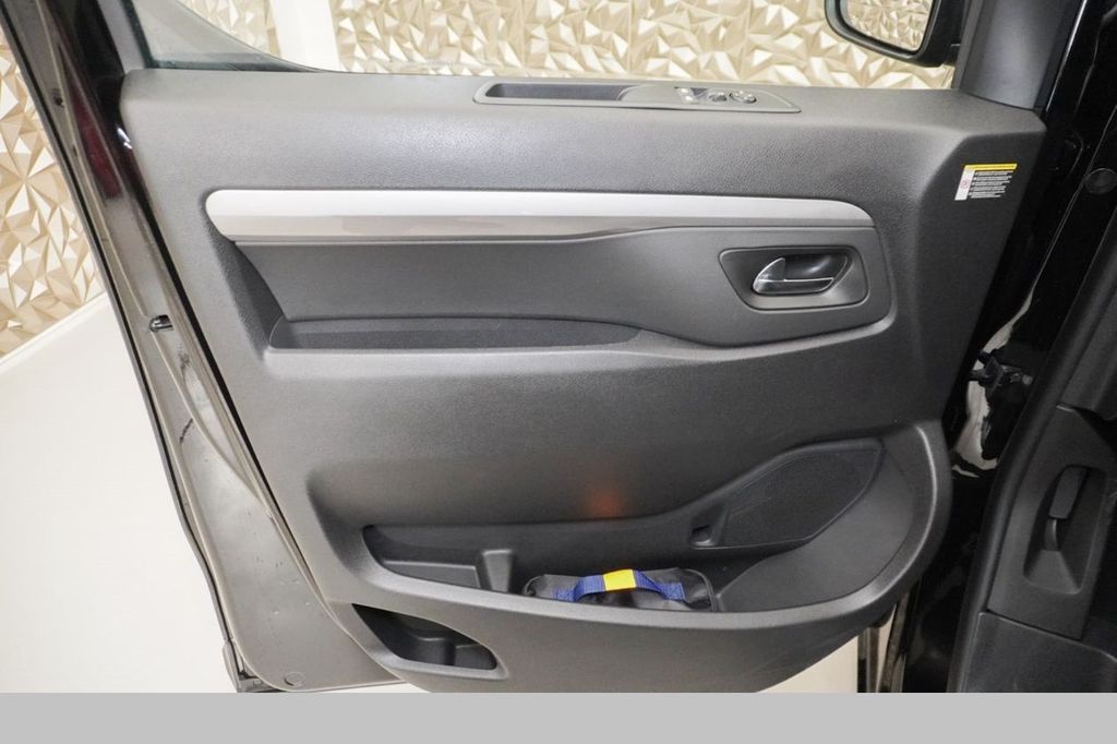 Peugeot Traveller 2025