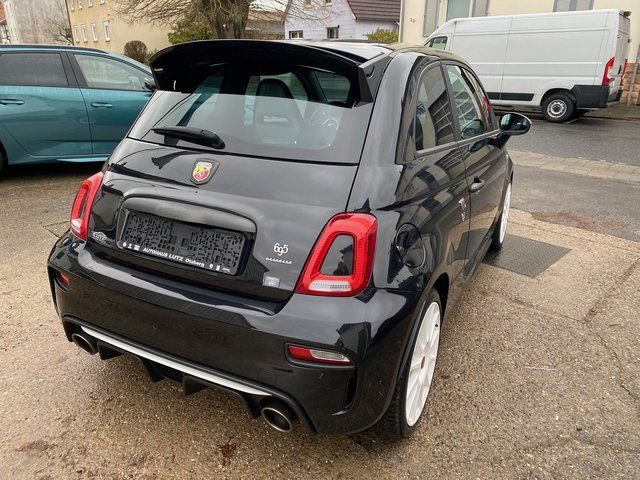 Abarth 695 2022