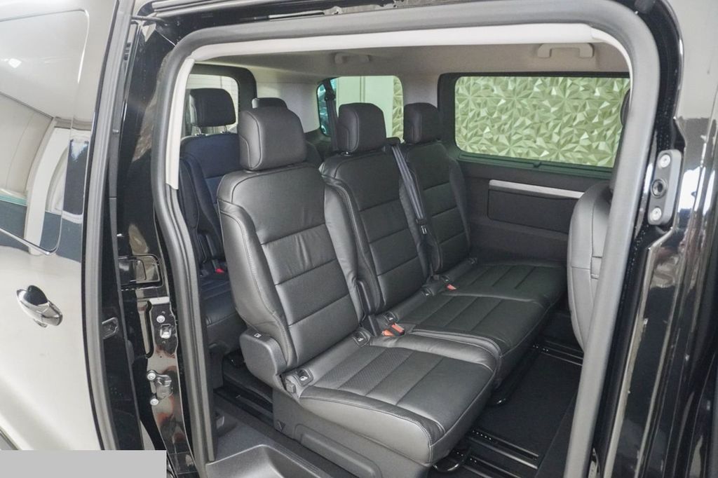 Peugeot Traveller 2025