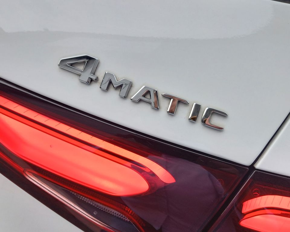 Mercedes-Benz GLC 300 2023