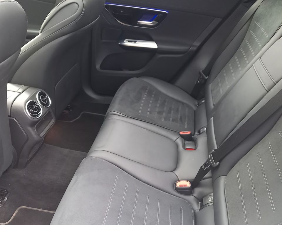 Mercedes-Benz GLC 300 2023