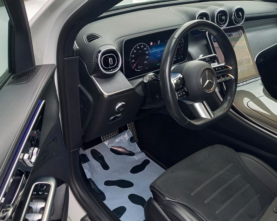 Mercedes-Benz GLC 300 2023