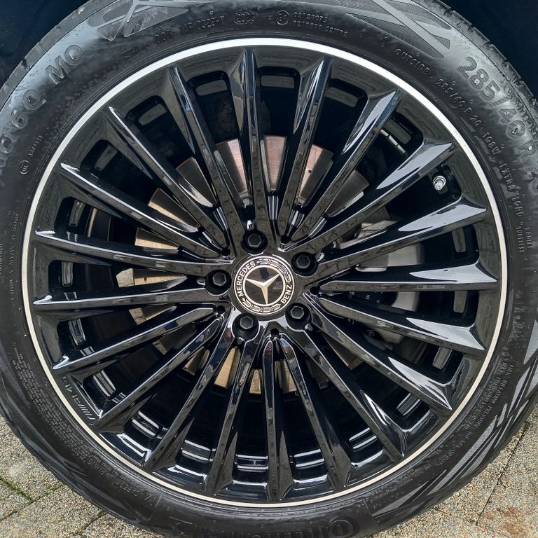 Mercedes-Benz GLC 300 2023