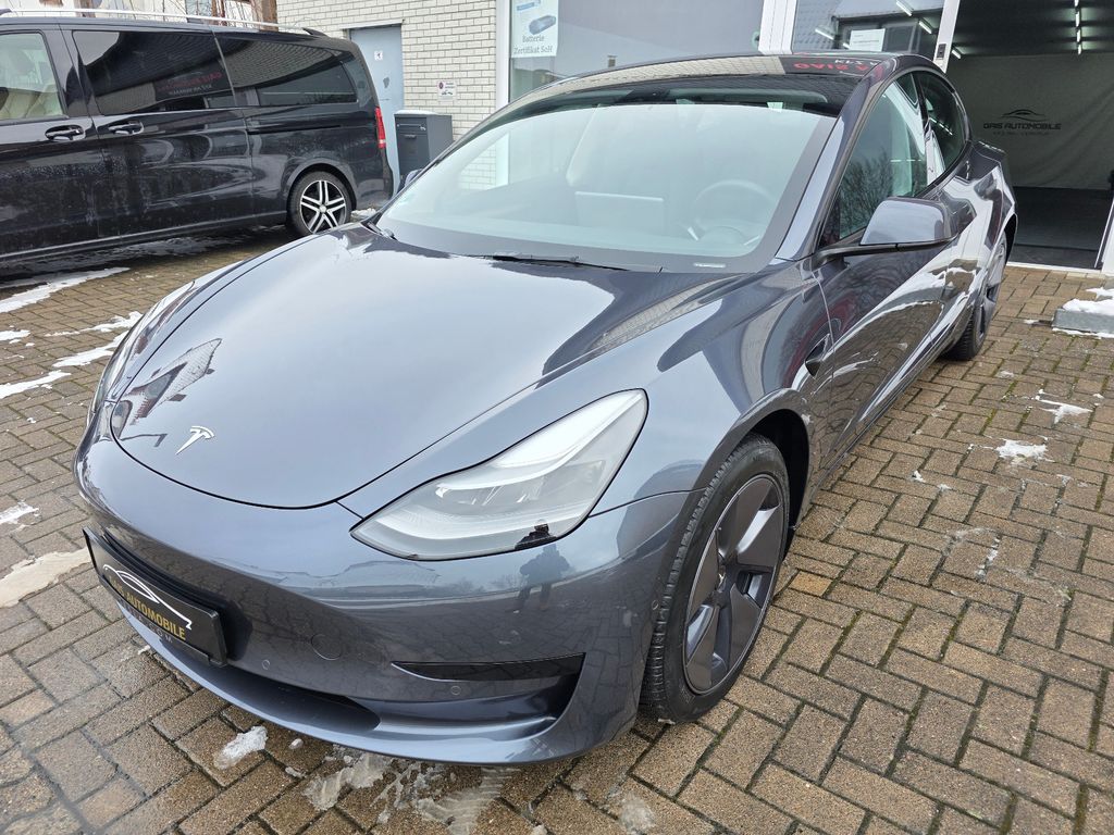 Tesla Model 3 2022