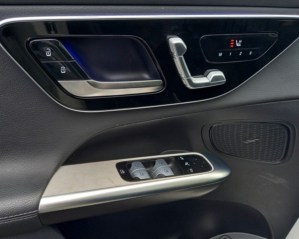 Mercedes-Benz GLC 300 2023