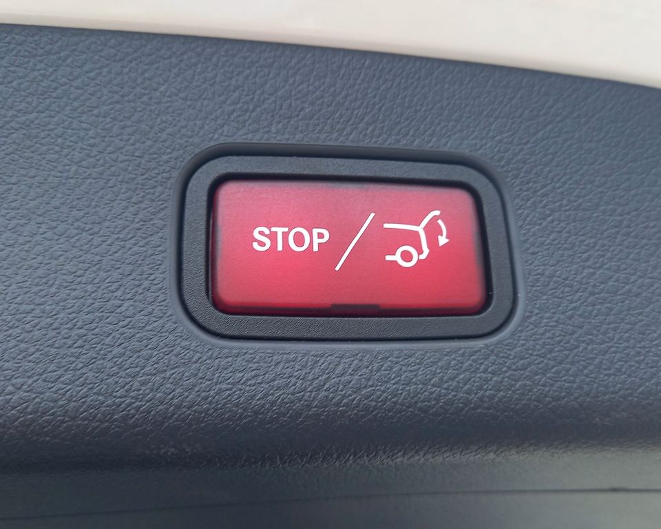 Mercedes-Benz GLC 300 2023