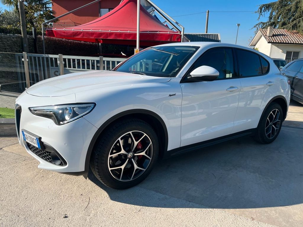 Alfa Romeo Stelvio 2021