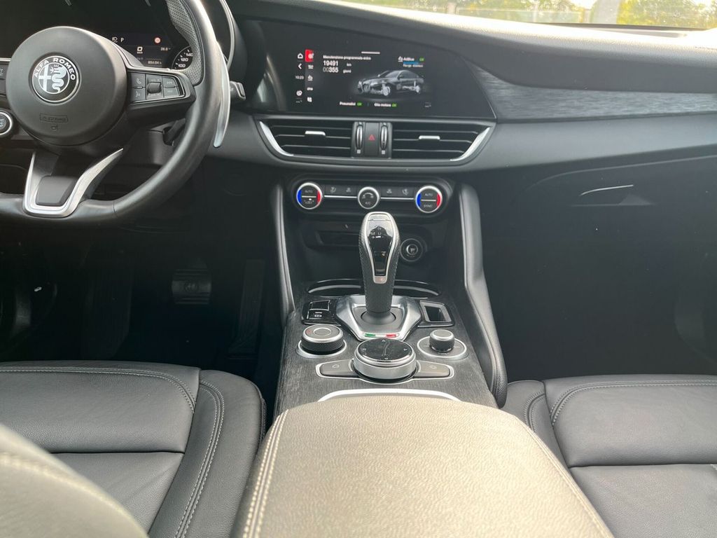 Alfa Romeo Giulia 2021