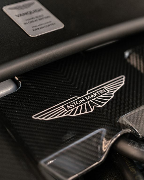 Aston Martin Vanquish 2025