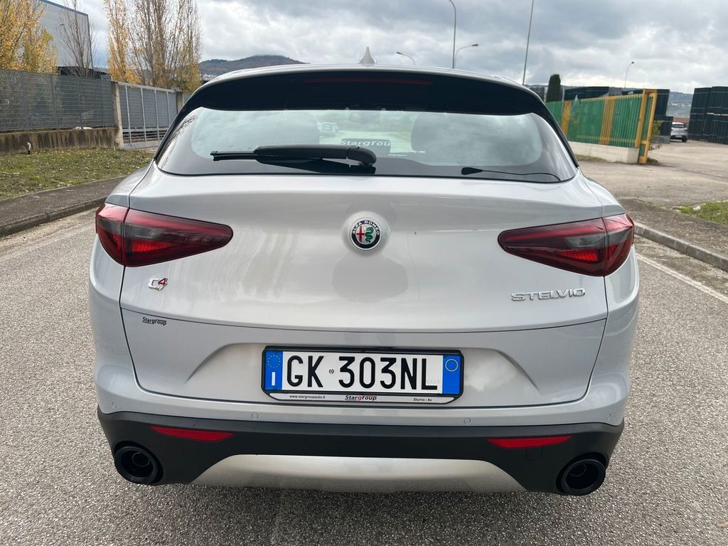 Alfa Romeo Stelvio 2022