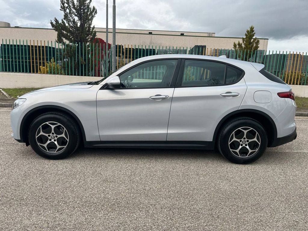 Alfa Romeo Stelvio 2022