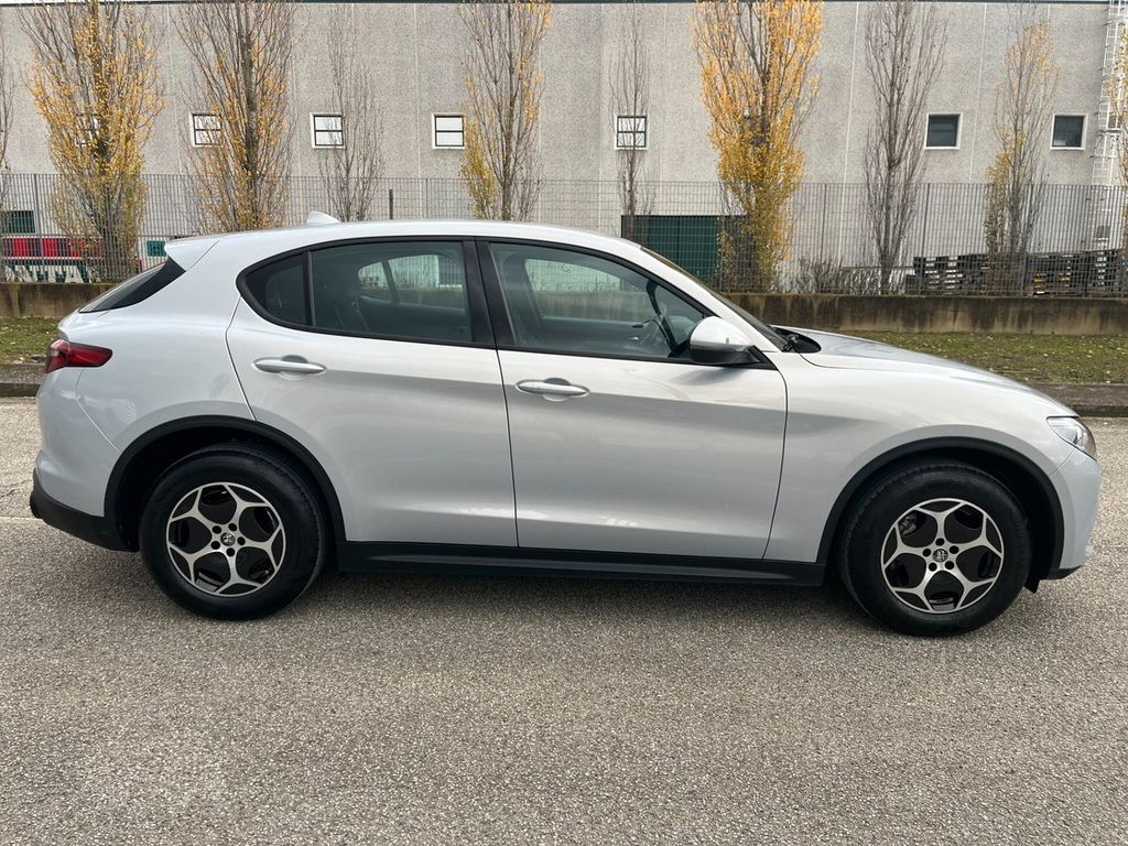 Alfa Romeo Stelvio 2022
