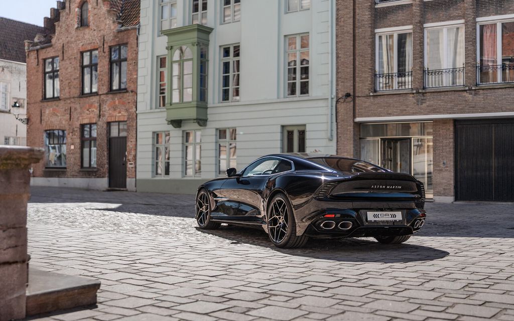 Aston Martin Vanquish 2025