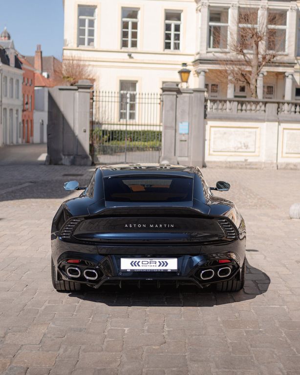 Aston Martin Vanquish 2025