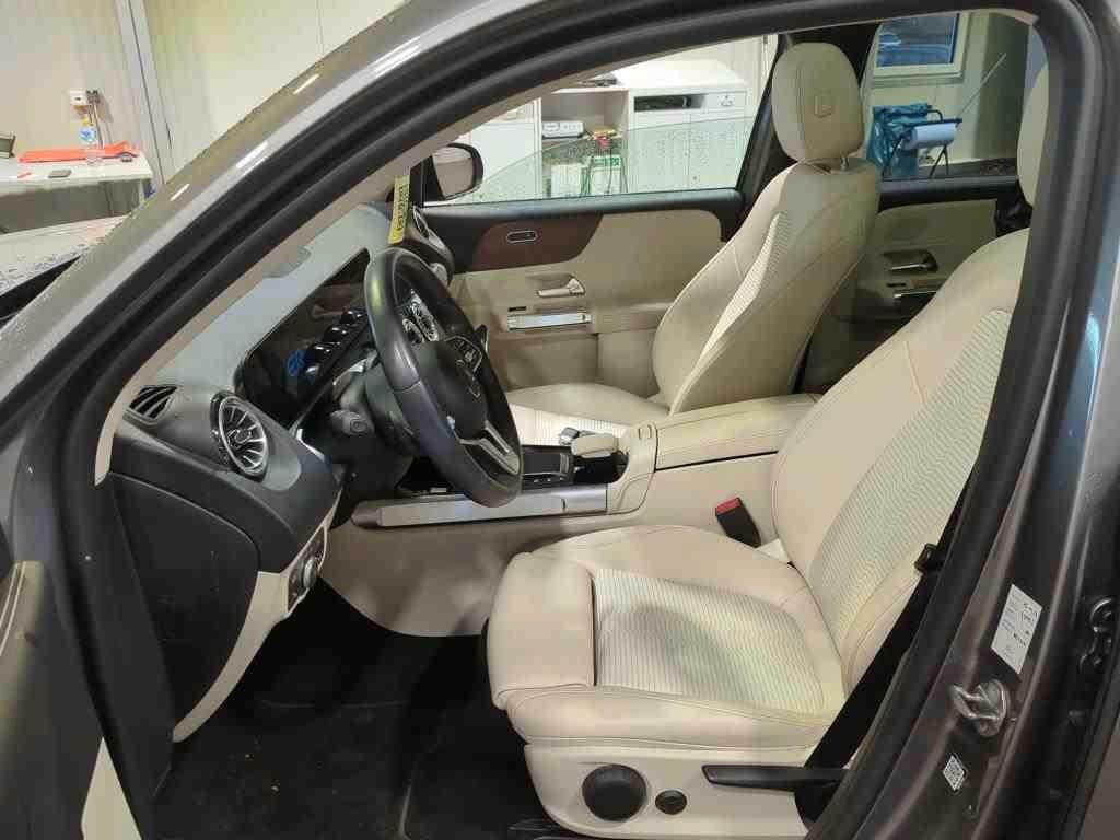 Mercedes-Benz EQB 2022