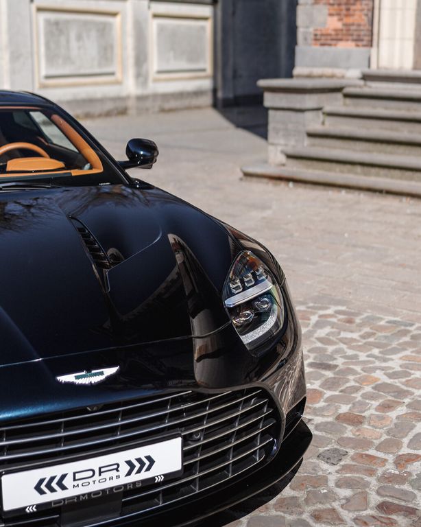 Aston Martin Vanquish 2025