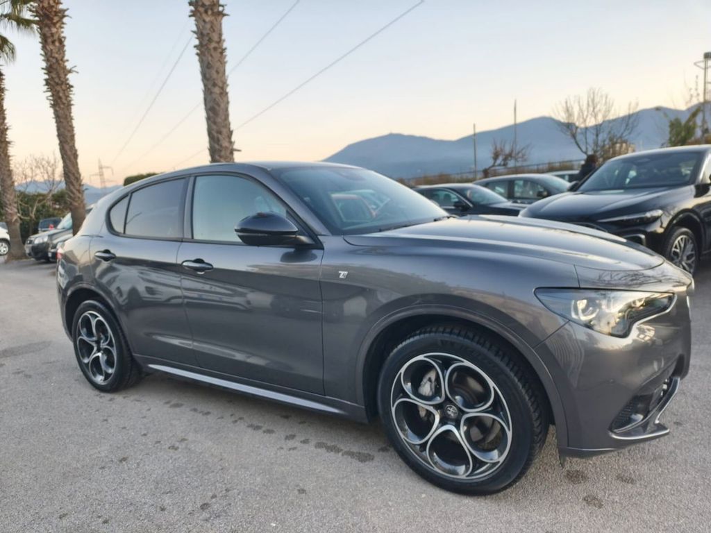 Alfa Romeo Stelvio 2023