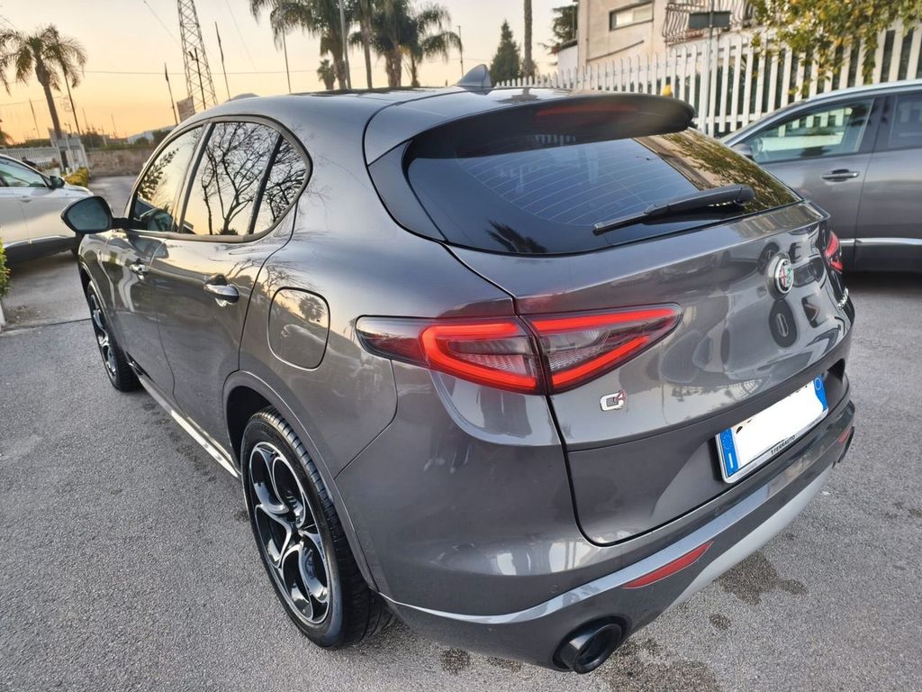 Alfa Romeo Stelvio 2023
