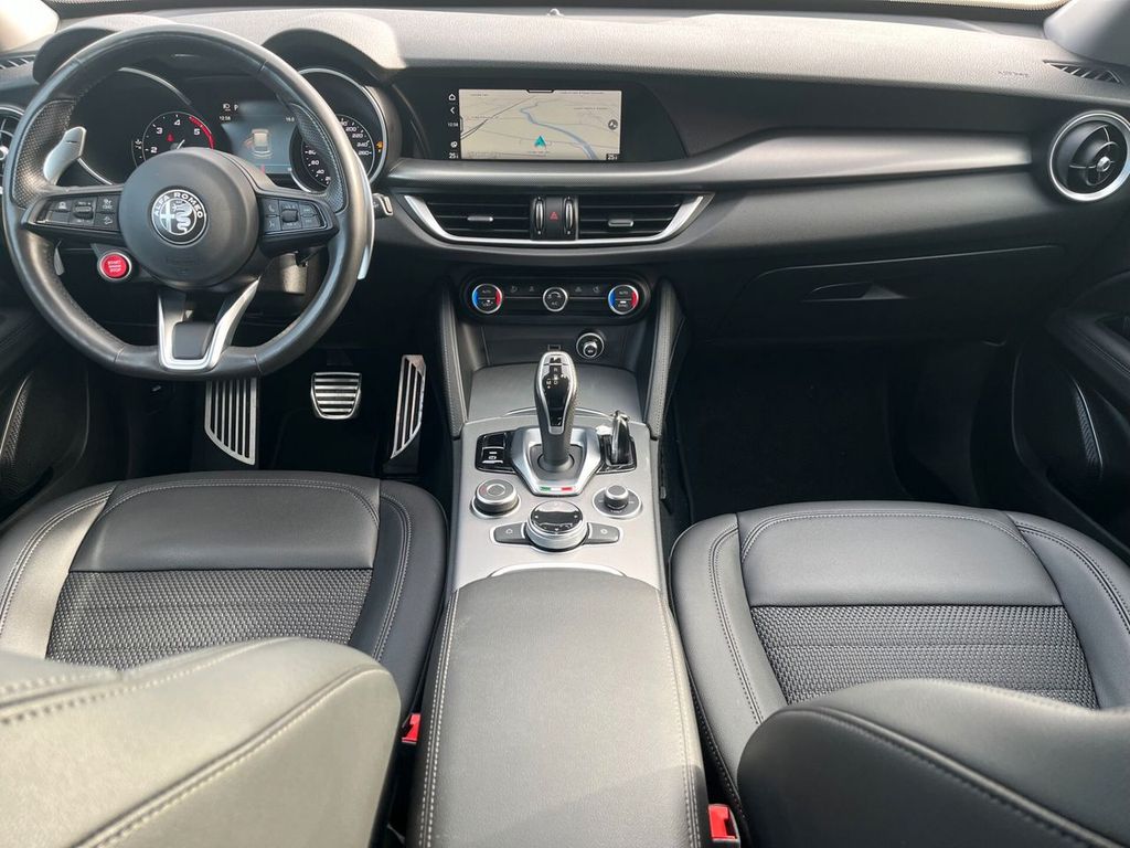 Alfa Romeo Stelvio 2021