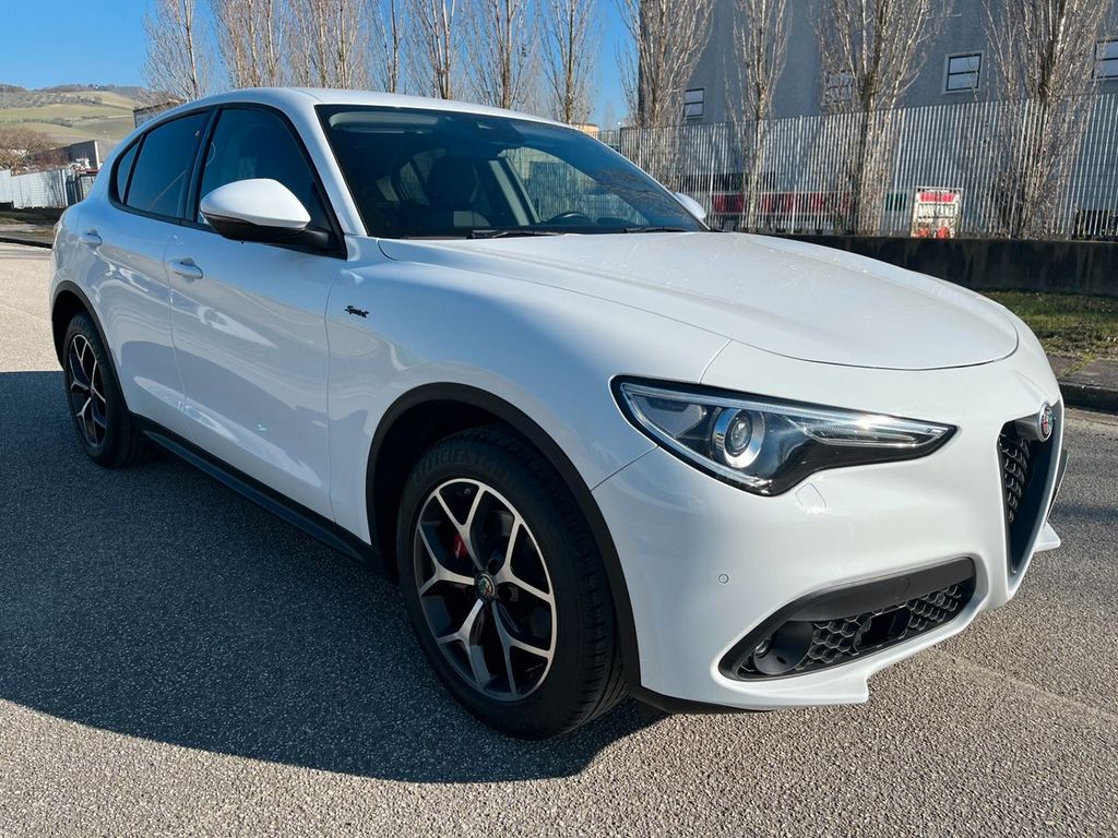 Alfa Romeo Stelvio 2021
