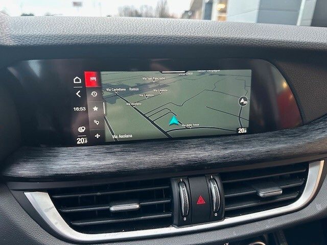 Alfa Romeo Stelvio 2021