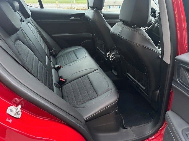 Alfa Romeo Stelvio 2021