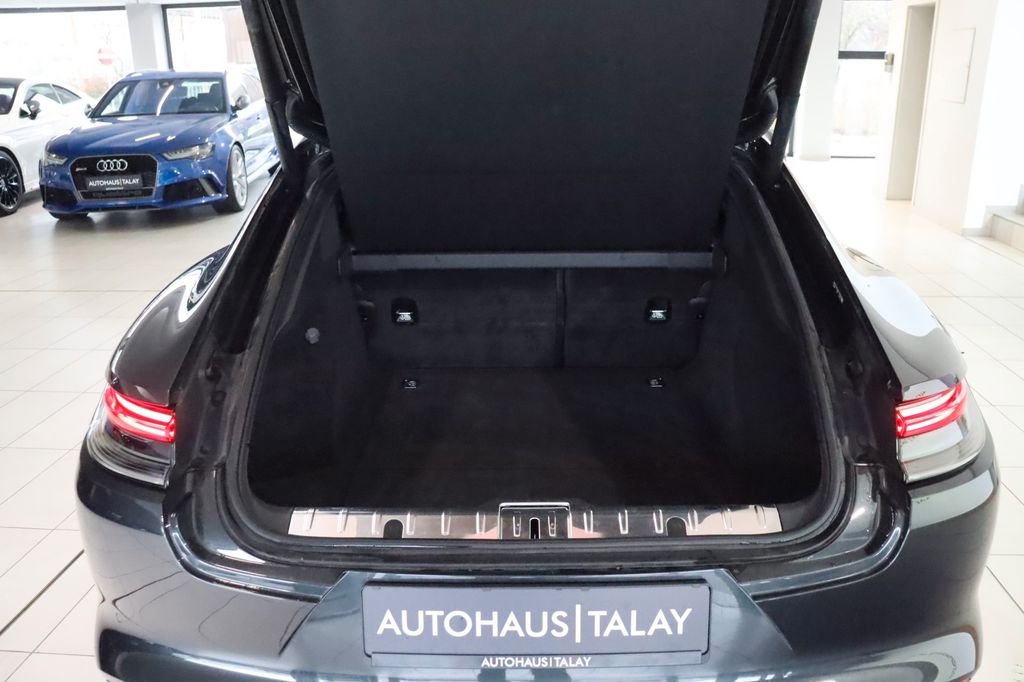 Porsche Panamera 2022