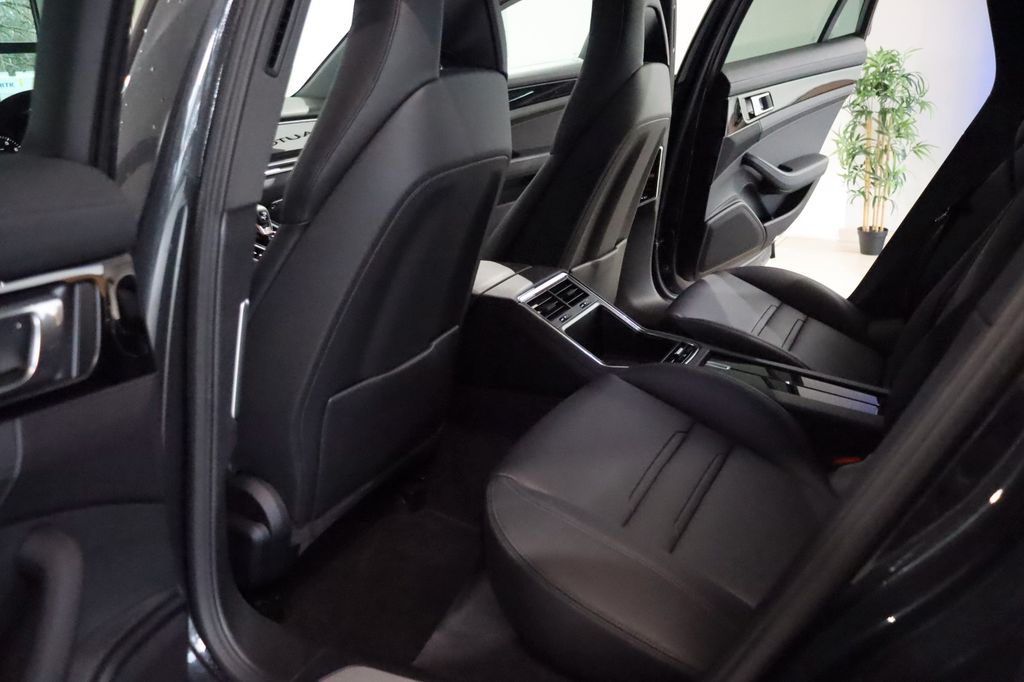 Porsche Panamera 2022