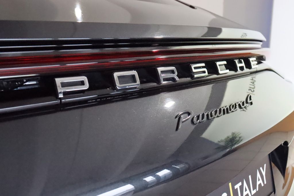 Porsche Panamera 2022