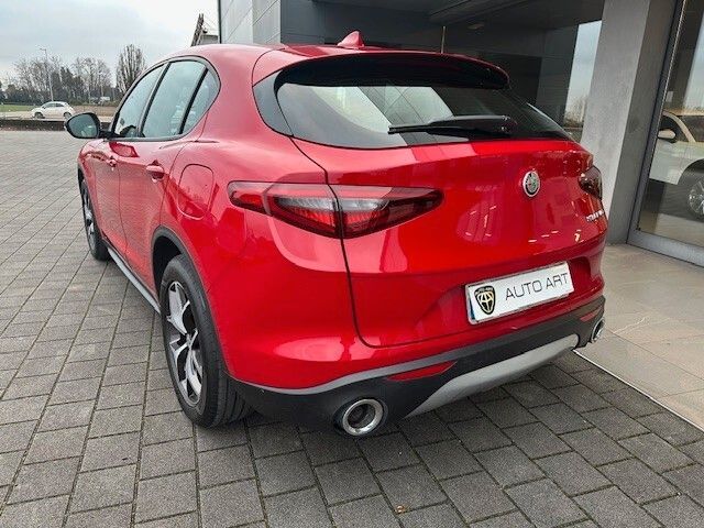 Alfa Romeo Stelvio 2021