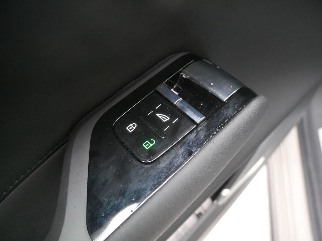 Volvo EX90 2025