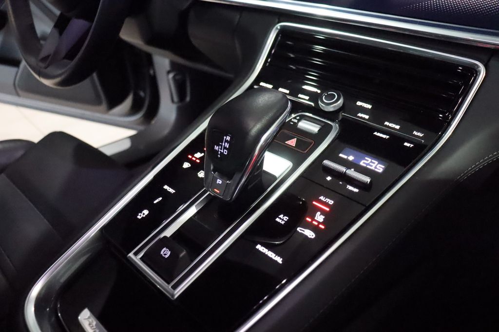 Porsche Panamera 2022