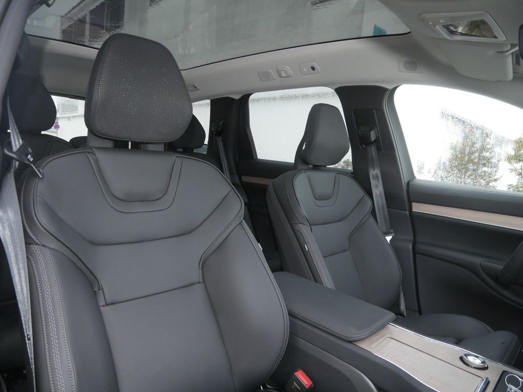 Volvo EX90 2025