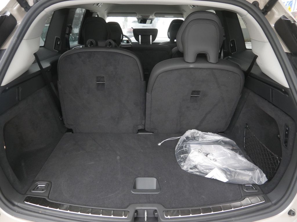 Volvo EX90 2025