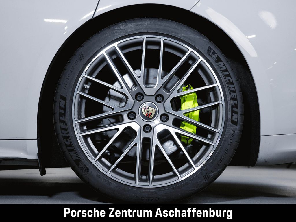 Porsche Panamera 2022