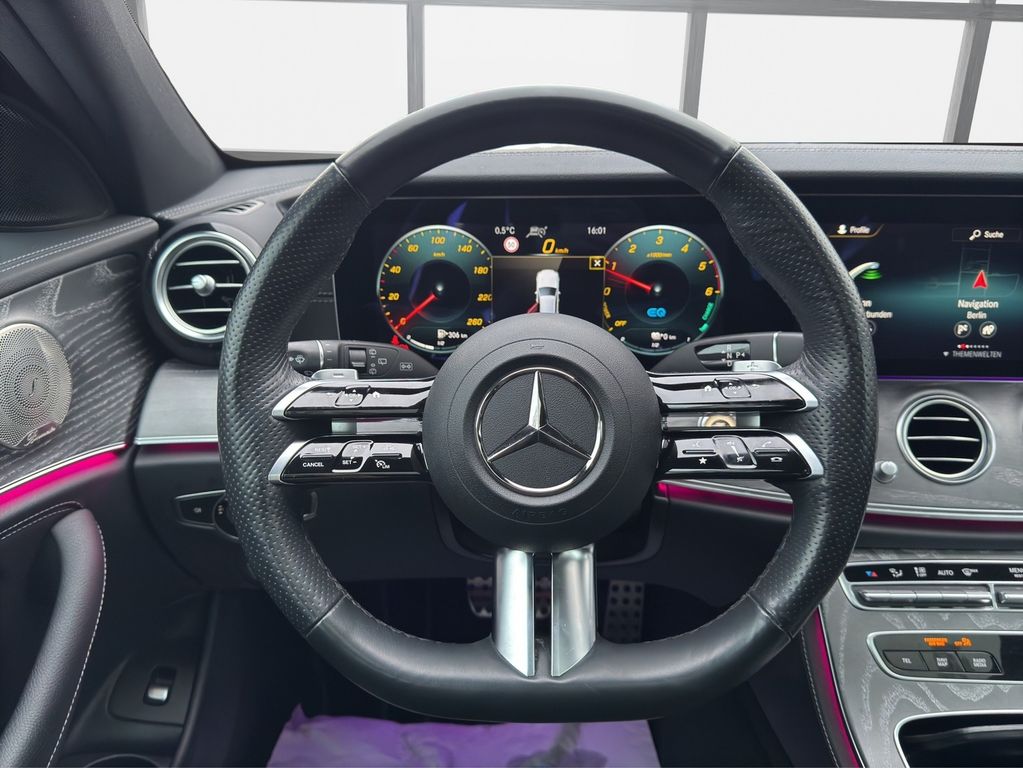 Mercedes-Benz E 300 2023