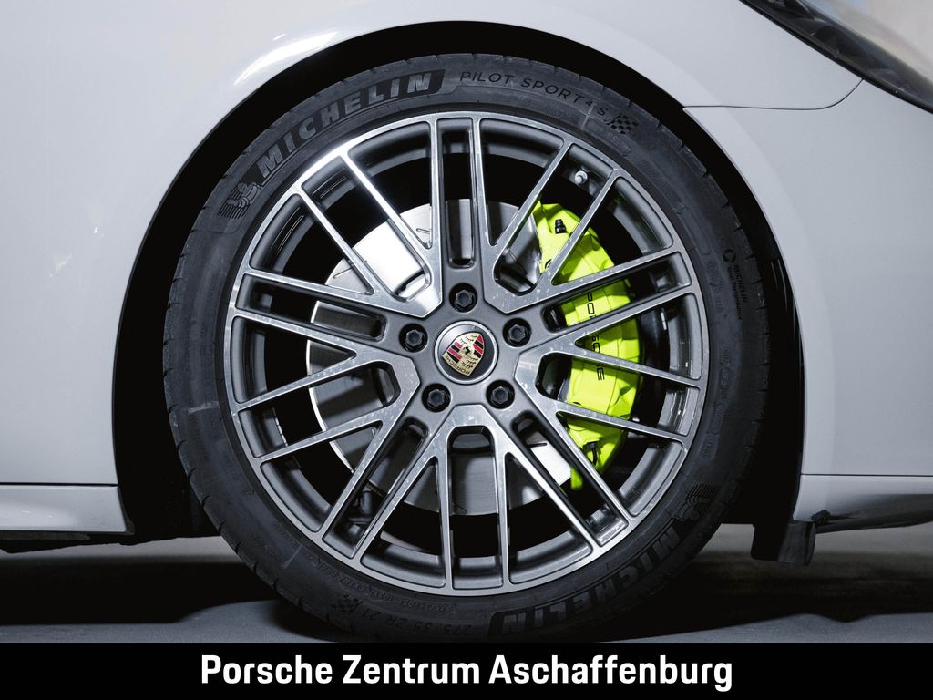 Porsche Panamera 2022