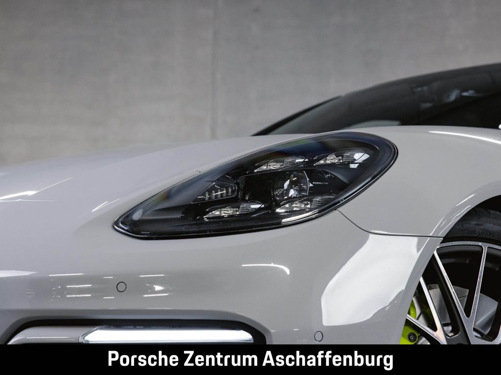 Porsche Panamera 2022