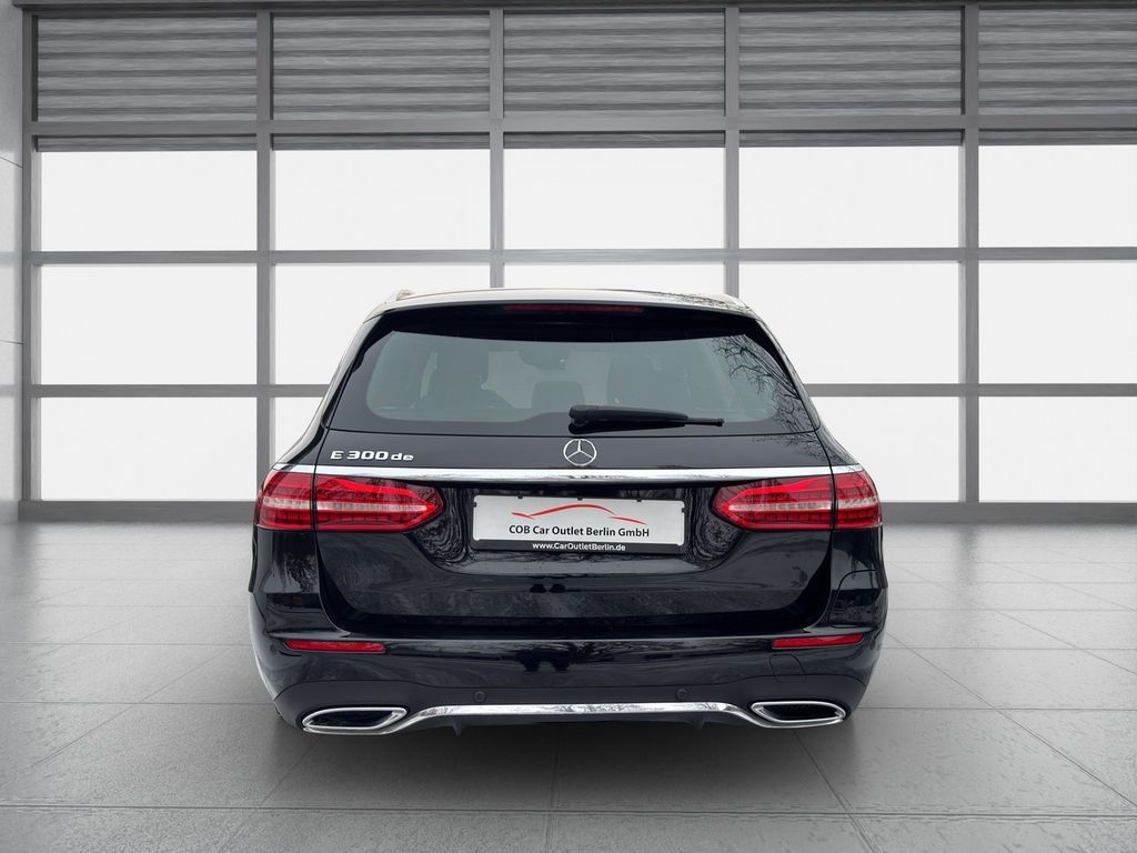Mercedes-Benz E 300 2023