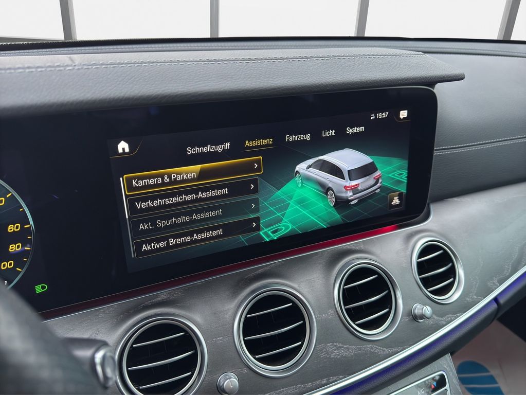 Mercedes-Benz E 300 2023