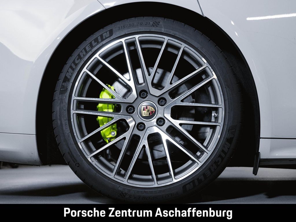 Porsche Panamera 2022