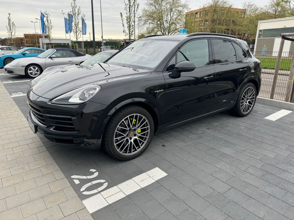 Porsche Cayenne 2022