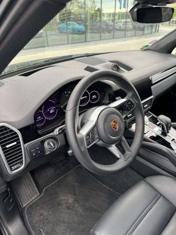 Porsche Cayenne 2022