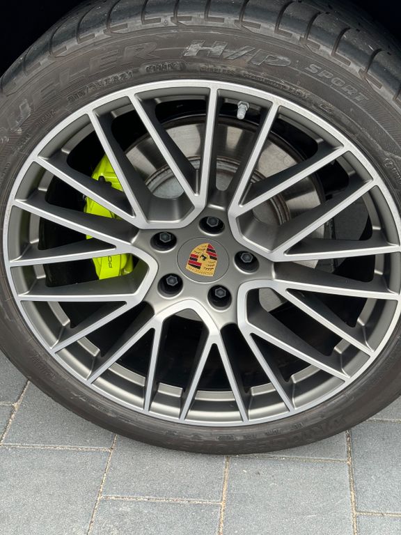 Porsche Cayenne 2022