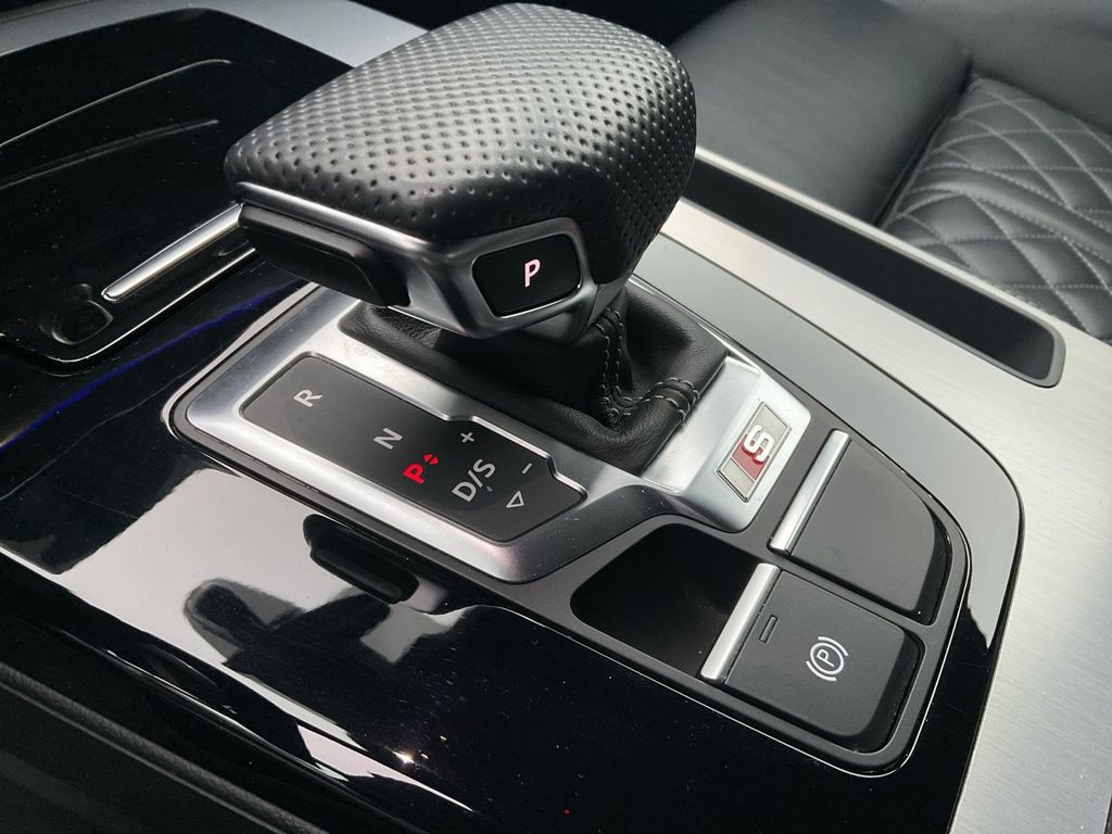 Audi SQ5 2022