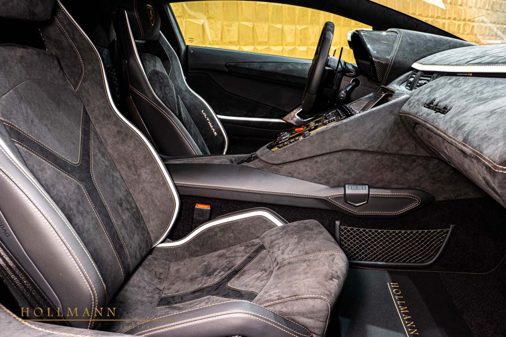 Lamborghini Aventador 2022