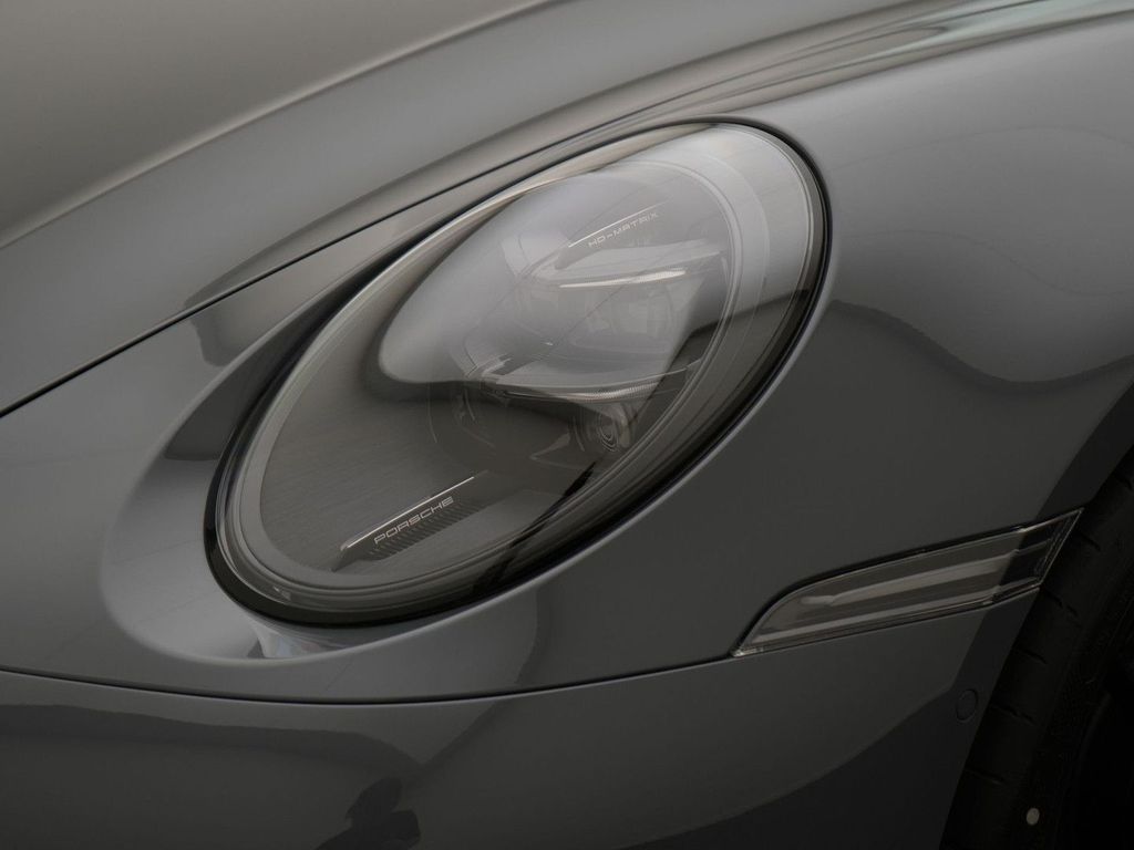 Porsche 992 2025