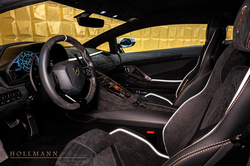 Lamborghini Aventador 2022