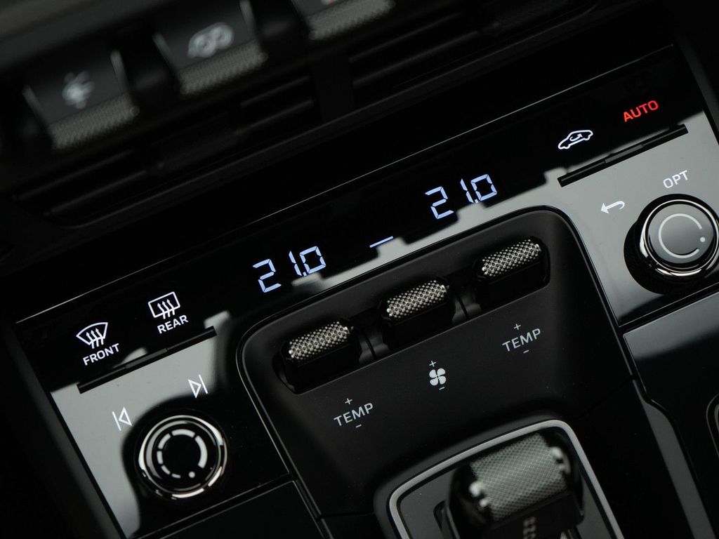 Porsche 992 2025