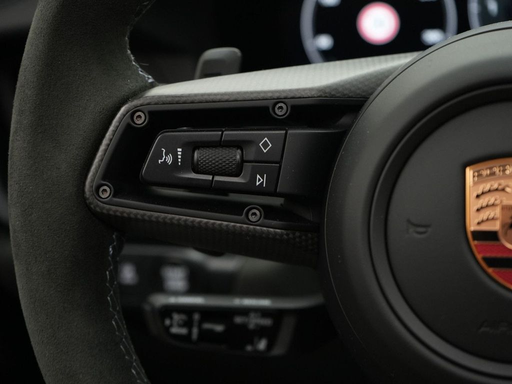Porsche 992 2025